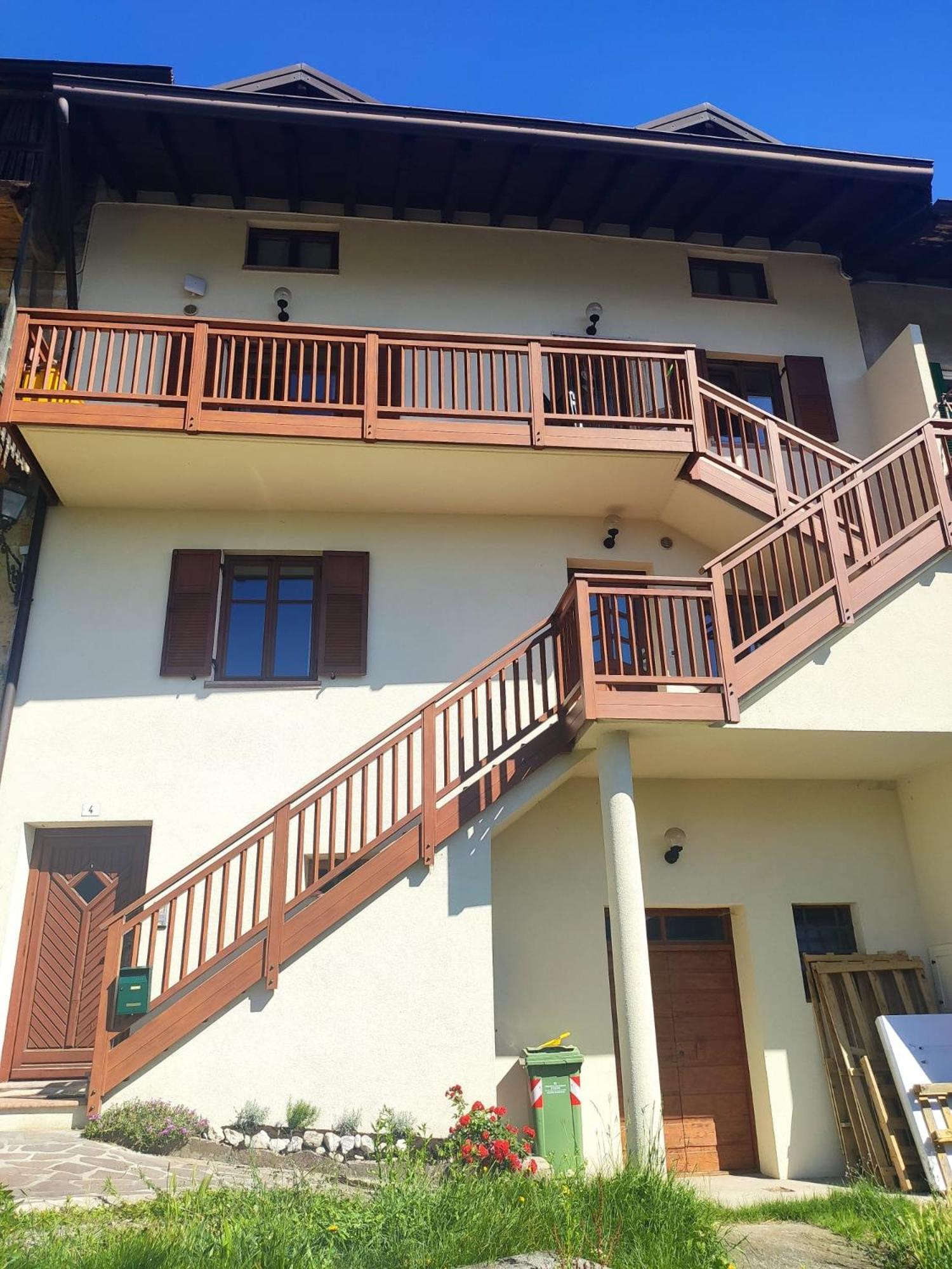 Casa Vacanze Lavanda & Rosmarino Telve エクステリア 写真